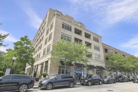 10 S Dunton Ave #704, Arlington Heights, IL 60005