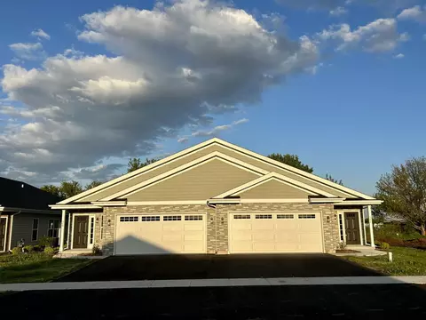 568 Fuller Ln, Belvidere, IL 61008
