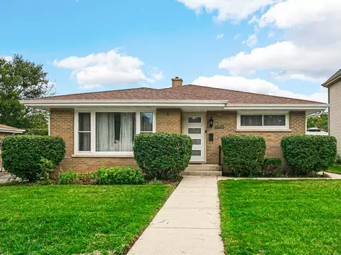 1808 Oakland Ave, Crest Hill, IL 60403