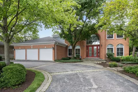 101 Crestview Dr, Deerfield, IL 60015