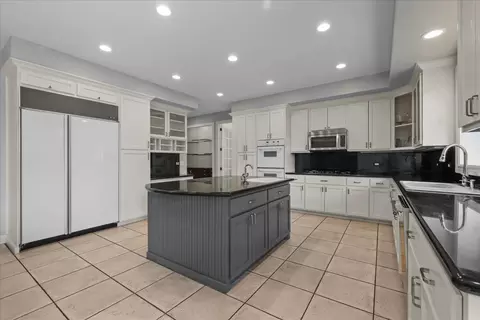 101 Crestview Dr, Deerfield, IL 60015 photo 11