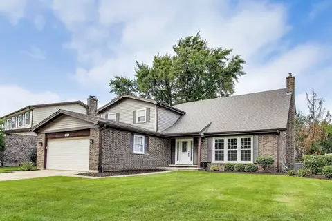 548 Stafford Ln, Glen Ellyn, IL 60137