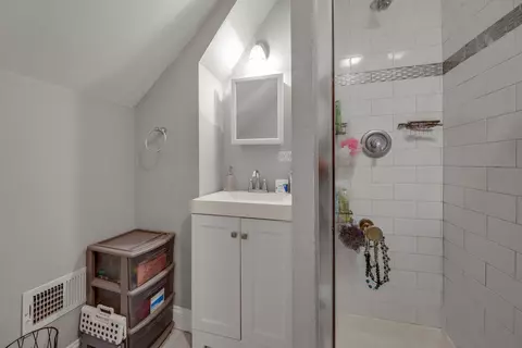 2053 N Lavergne Ave, Chicago, IL 60639 photo 21