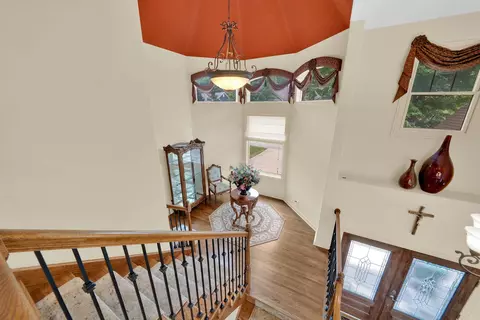 Entry Way - 13151 S Lake Mary Dr, Plainfield, IL 60585 photo 3 of 8