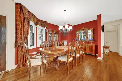 Dining - 13151 S Lake Mary Dr, Plainfield, IL 60585 photo 2 of 2