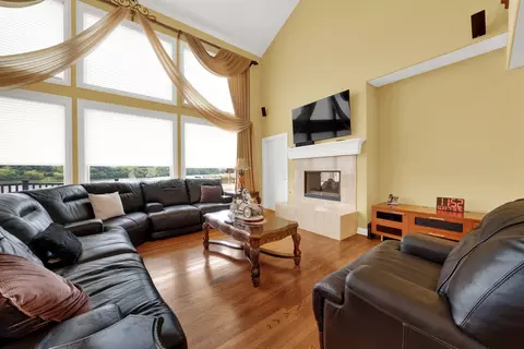 Living - 13151 S Lake Mary Dr, Plainfield, IL 60585 photo 2 of 4