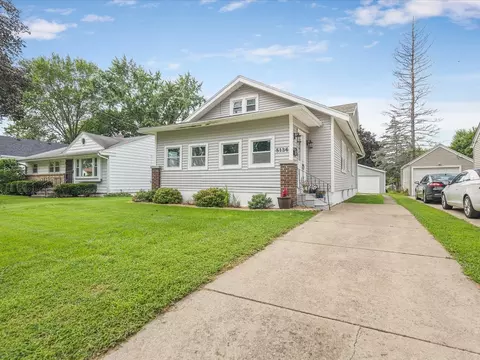5136 Illinois St, Loves Park, IL 61111