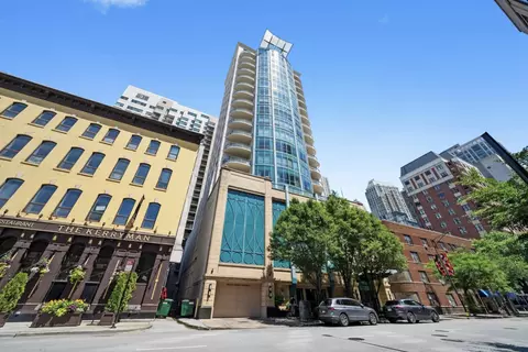 60 W Erie St #502, Chicago, IL 60654