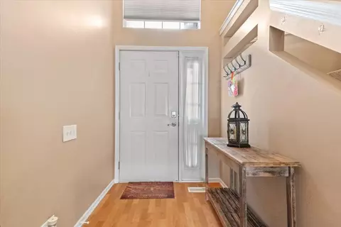 423 Spaulding Rd, Bartlett, IL 60103 photo 3