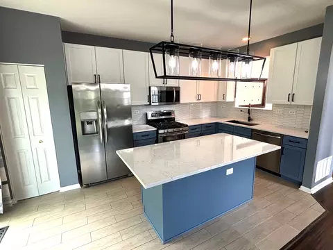 2468 Reflections Dr, Aurora, IL 60502 photo 10