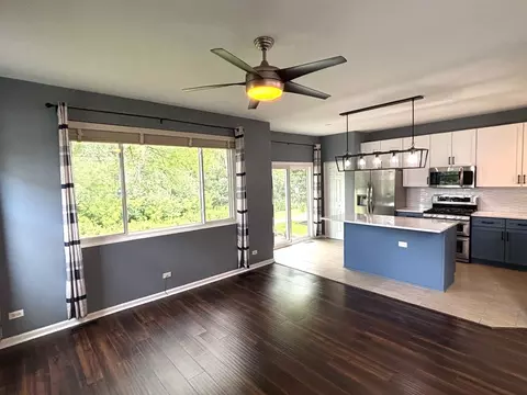 2468 Reflections Dr, Aurora, IL 60502 photo 8