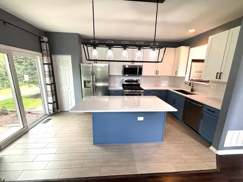 2468 Reflections Dr, Aurora, IL 60502 photo 12