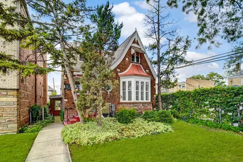 7114 S Mozart St, Chicago, IL 60629