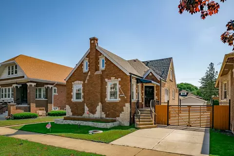 1833 Cuyler Ave, Berwyn, IL 60402