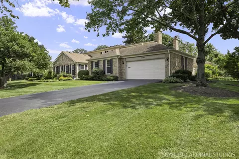 Exterior - 1040 Creekside Dr, Wheaton, IL 60189 photo 2 of 3