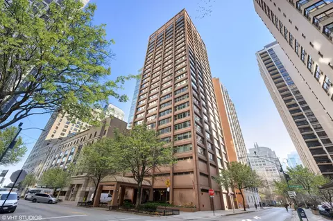 247 E Chestnut St #1503, Chicago, IL 60611