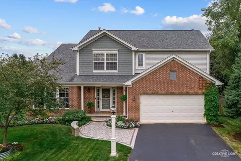 2675 Darfler Ct, Aurora, IL 60503 photo 2