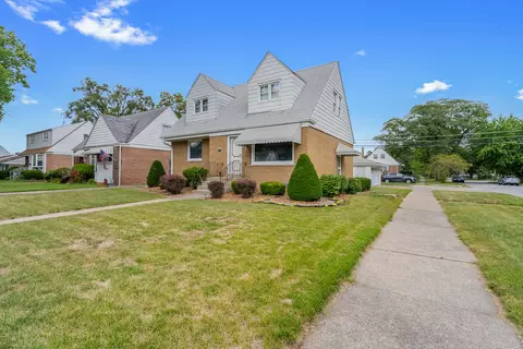 17557 Burnham Ave, Lansing, IL 60438 photo 4