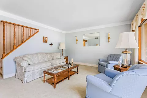 17557 Burnham Ave, Lansing, IL 60438 photo 8