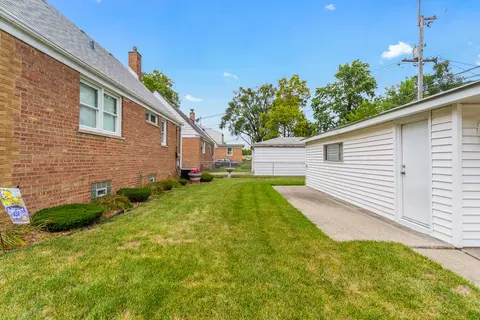 17557 Burnham Ave, Lansing, IL 60438 photo 26