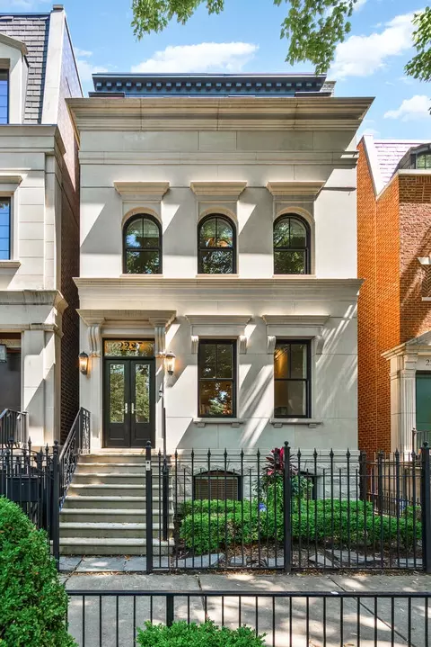 2227 N Magnolia Ave, Chicago, IL 60614