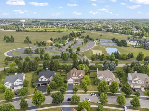 View/Area - 26500 Rustling Birch Way, Plainfield, IL 60585 photo 2 of 7