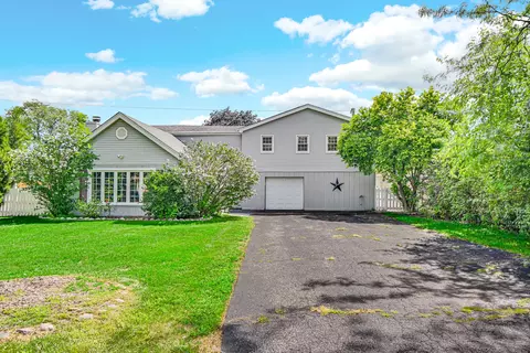 10409 S 83rd Ave, Palos Hills, IL 60465