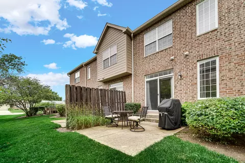 5232 Cobblers Xing, Mchenry, IL 60050 photo 3