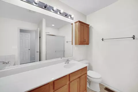 5232 Cobblers Xing, Mchenry, IL 60050 photo 19