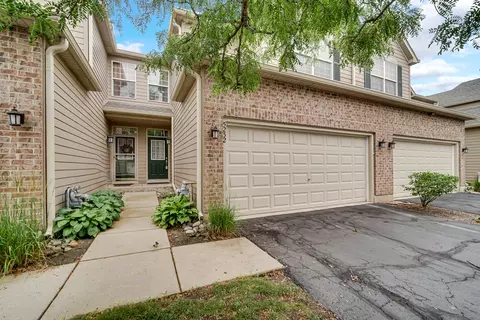 5232 Cobblers Xing, Mchenry, IL 60050 photo 2