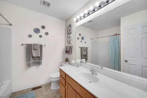 5232 Cobblers Xing, Mchenry, IL 60050 photo 17