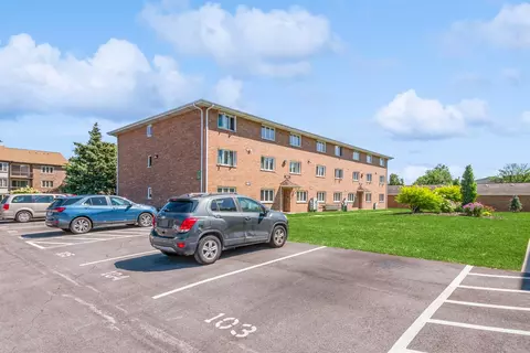 Exterior - 4931 E Circle Dr #103, Crestwood, IL 60418 photo 3 of 3