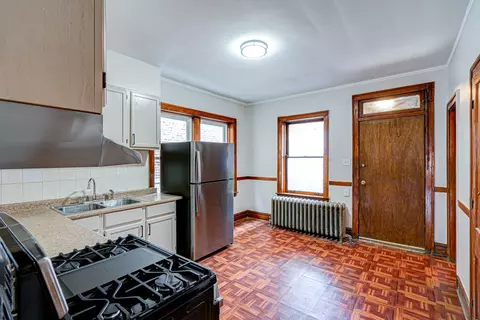 Kitchen - 7034 S Artesian Ave, Chicago, IL 60629 photo 1 of 4