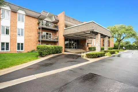 4224 Saratoga Ave #J105, Downers Grove, IL 60515
