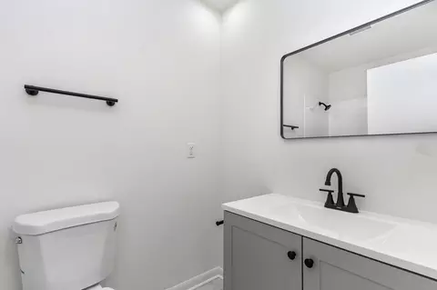 11 Central Ave, Aurora, IL 60506 photo 7