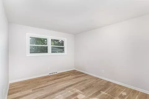 11 Central Ave, Aurora, IL 60506 photo 10