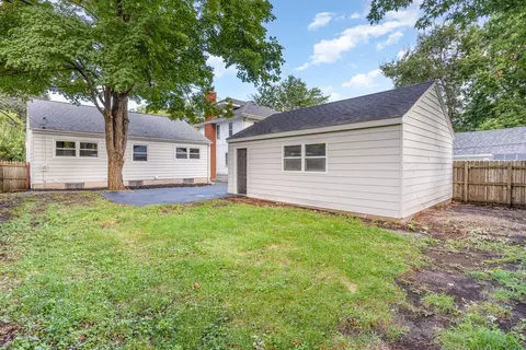 11 Central Ave, Aurora, IL 60506 photo 14