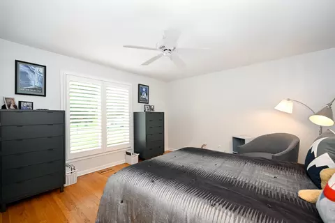 Bedroom - 187 E Thompson Dr, Wheaton, IL 60189 photo 1 of 4