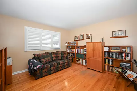 Other - 187 E Thompson Dr, Wheaton, IL 60189 photo 3 of 11