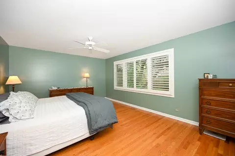 Bedroom - 187 E Thompson Dr, Wheaton, IL 60189 photo 3 of 4