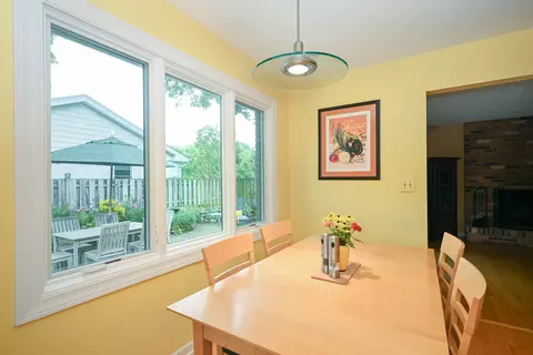 Dining - 187 E Thompson Dr, Wheaton, IL 60189 photo 3 of 3