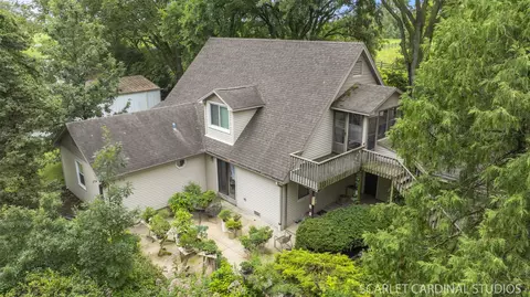 27 W376 Hoy Rd, Warrenville, IL 60555