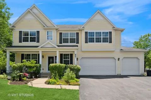 883 W Courtland St, Mundelein, IL 60060