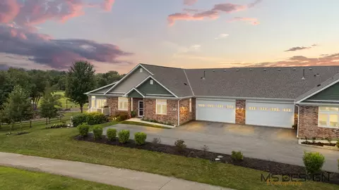 56 Briden Ln #56, Sycamore, IL 60178
