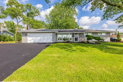 18521 Cicero Ave, Country Club Hills, IL 60478