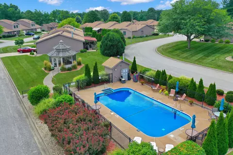 121 Manor Cir, Bloomington, IL 61704 photo 64