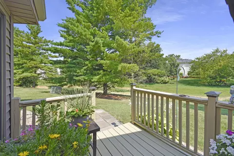 121 Manor Cir, Bloomington, IL 61704 photo 58