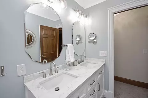 121 Manor Cir, Bloomington, IL 61704 photo 30