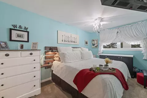 Bedroom - 178 Stephanie Ct #D, Bartlett, IL 60103 photo 1 of 7