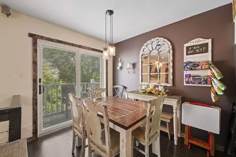 Dining - 178 Stephanie Ct #D, Bartlett, IL 60103 photo 1 of 2